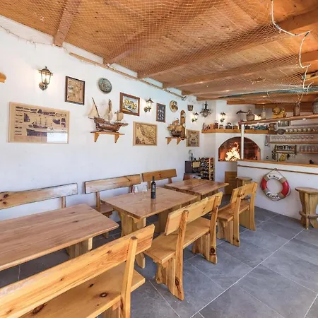 Gorgeous In Okrug Gornji With House Sea View Apartment Trogir